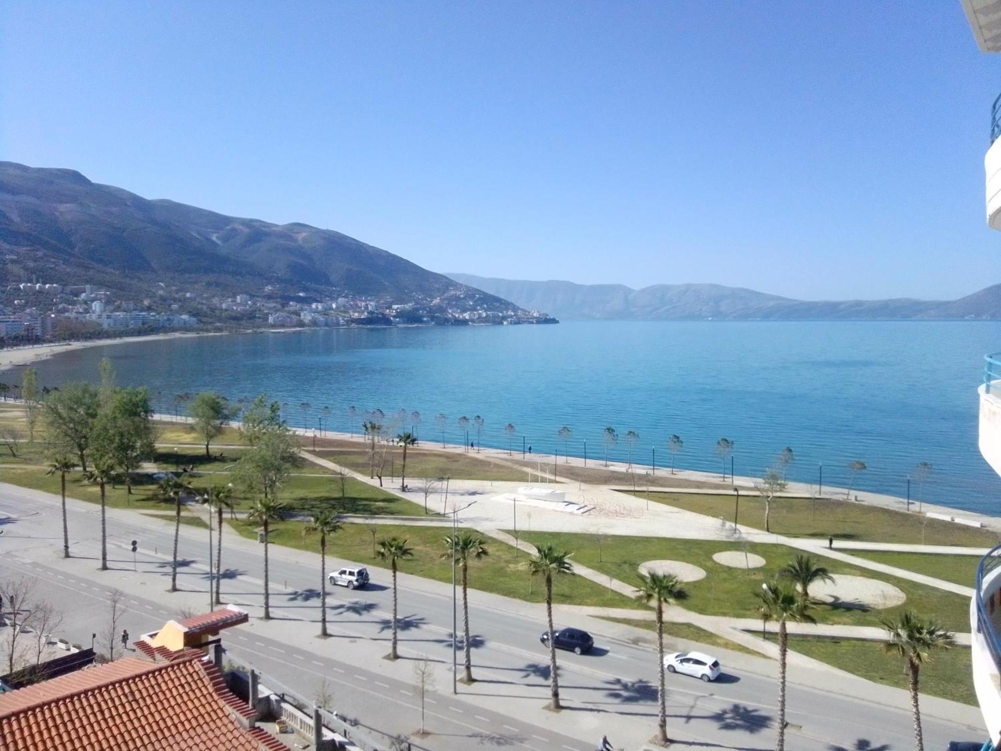 Casa Con Vista Mare Apartment วญอเรอ ภายนอก รูปภาพ
